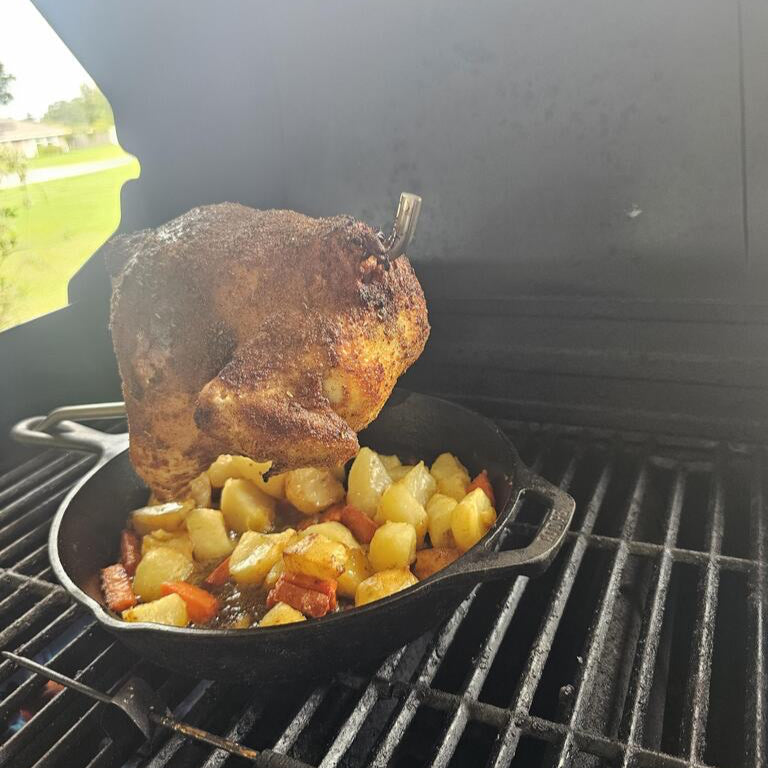 PoulTree Chicken Rod "The Perch" & Lodge Iron Skillet (Bundle)