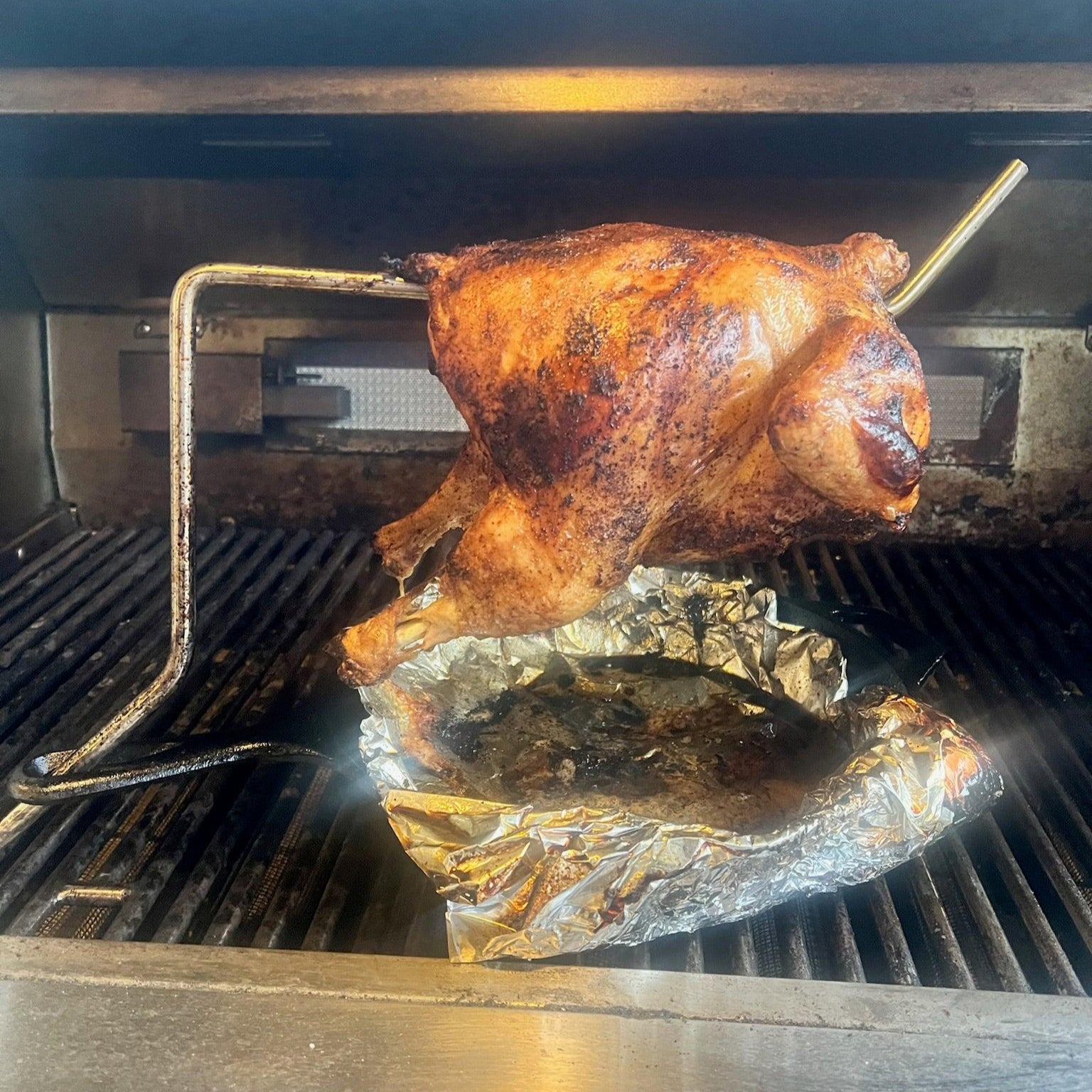 PoulTree Chicken Rod "The Perch" & Lodge Iron Skillet (Bundle)