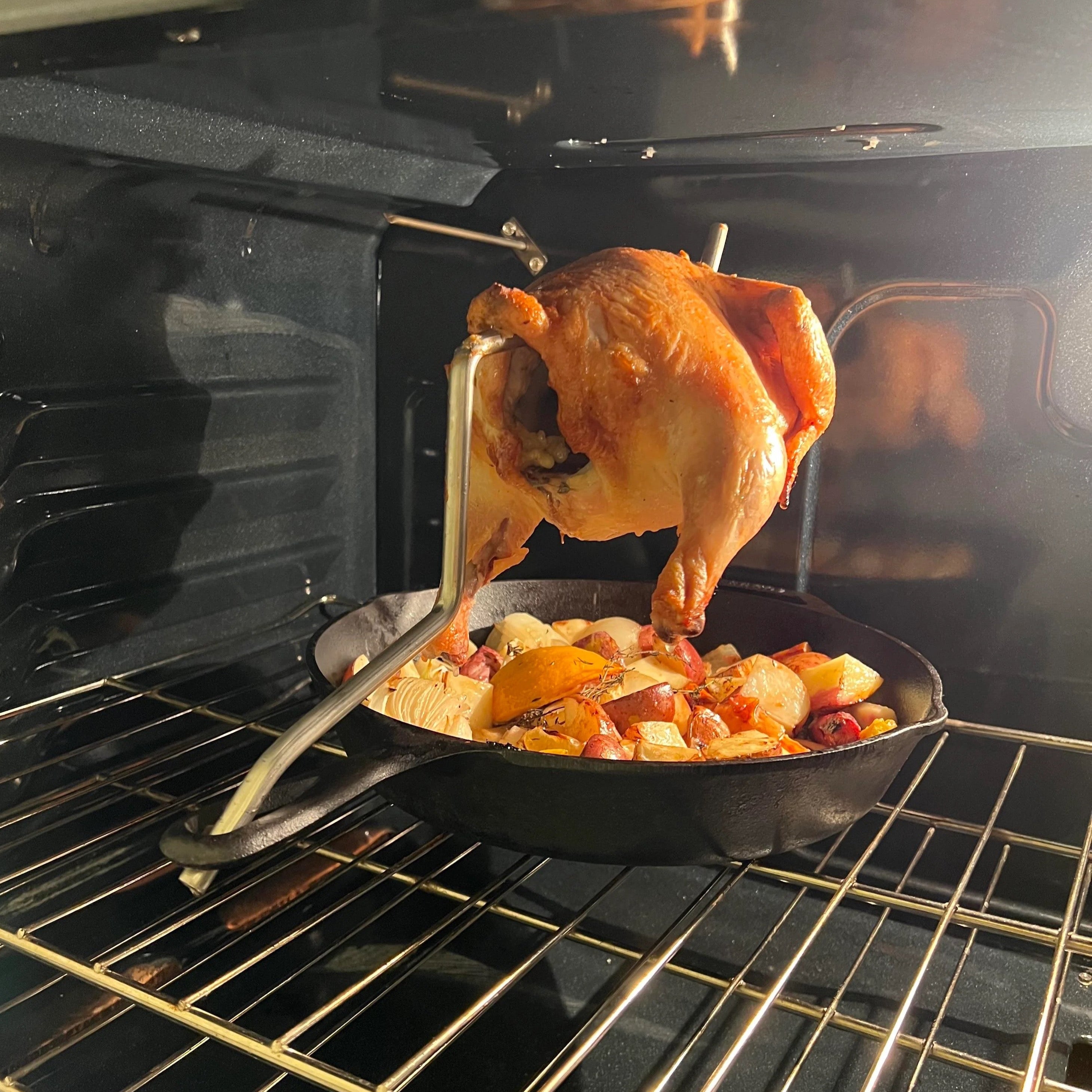 PoulTree Chicken Rod "The Perch" & Lodge Iron Skillet (Bundle)